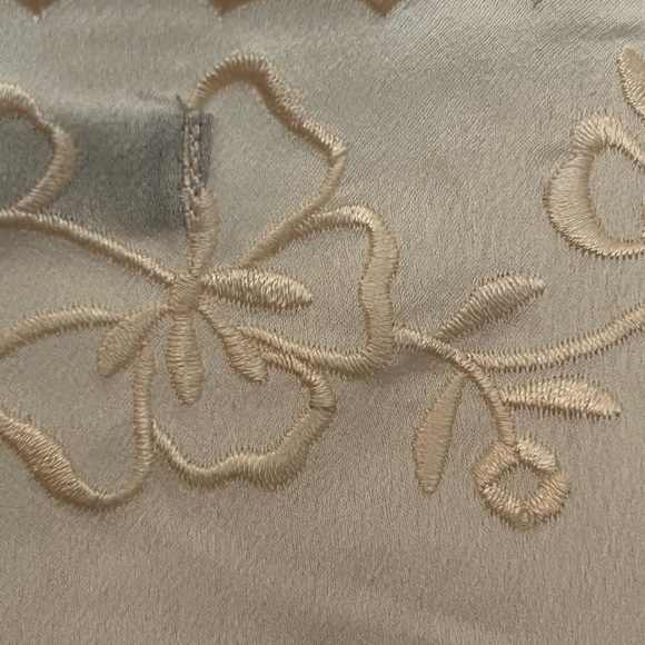 Abercrombie and Fitch Cream Floral Bodysuit - Picture 5 of 5